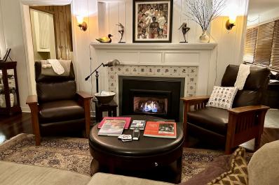 Ampersand Inn 7