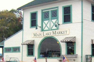 Main Lake Market Up Close