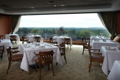 Restaurant Latour Seating