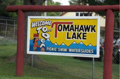 Tomohawk Lake Entrance Sign