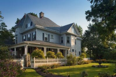 Whistling Swan Inn Exterior