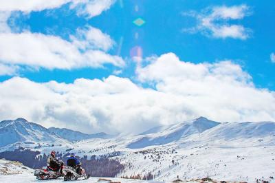 colorado-snowmobiling