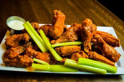 Muddy Run Tavern - chicken wings