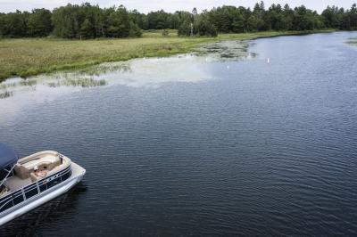 pontoon