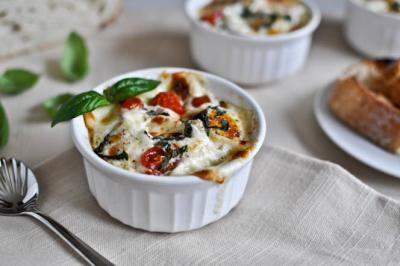 caprese-eggs