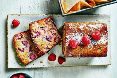 raspberry-and-coconut-loaf-cake