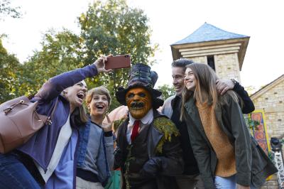 Busch Gardens - Howl-O-Scream - Family