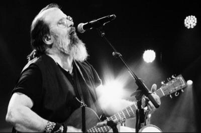 Steve Earle: 50 - Fifty Years of Songs and Stories