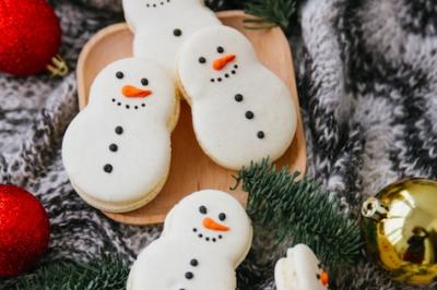 Snowman Cookie Decorating with Lucky's Bakehouse
