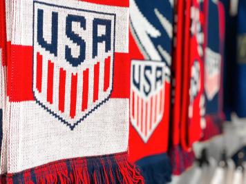USA soccer scarves at Soccer90