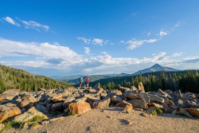 Summer hike in Beehive