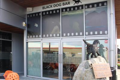 Black Dog Bar 1200x800