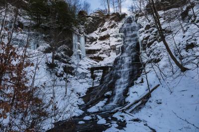 winter at pratts falls / mbp
