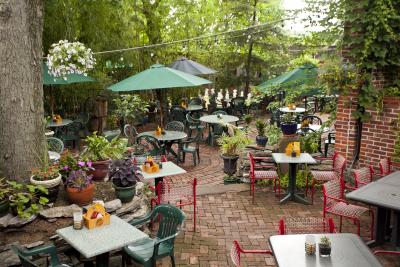 Bube's Brewery outdoor dining