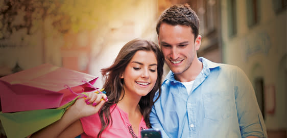 Shopping couple