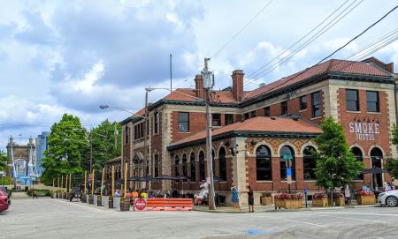 smoke justis patio with roebling