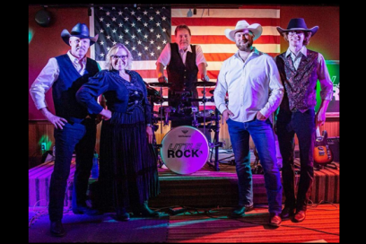 Decked Out Live with Little Rock at The Vineyard at Hershey