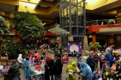 Valley West Mall