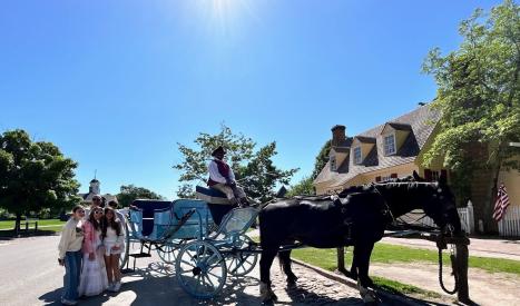Influencer - Brianne Manz - Colonial Williamsburg Horses