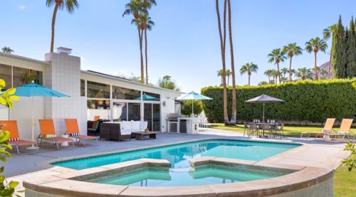 vista las palmas midcentury vacation rental in Palm Springs