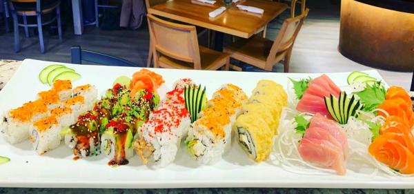 Kokos sushi rolls on plate