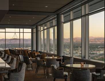 Peaks Lounge at Hyatt Regency in Denver