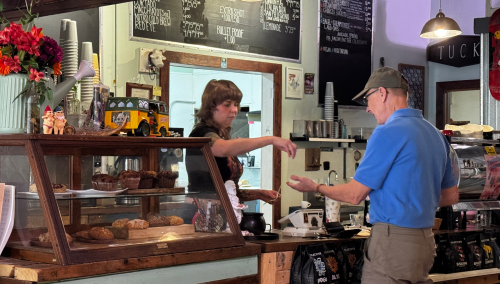 Tucknee Barista and Customer