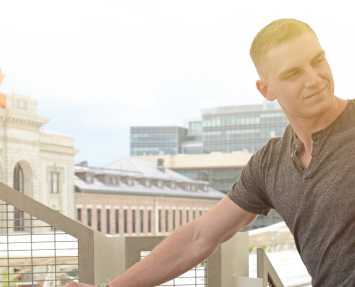 Lgbtq Denver Nightlife Gay Bars Clubs Visit Denver