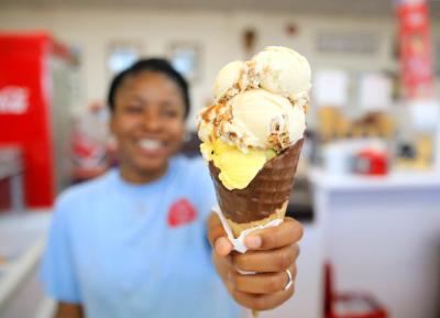 ice cream cone at cammies old dutch in mobile, alabama