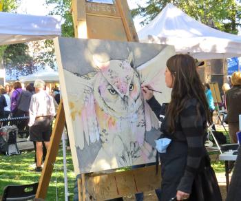 Jackson Hole Chamber of Commerce Fall Arts Festival Artist Amy Ringholz paints in The Quickdraw
