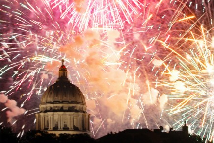cropped_salute-fireworks-edit_2535