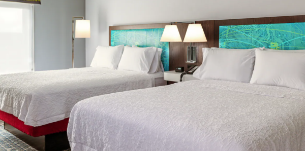 Hampton Inn & Suites, Marina lodging
