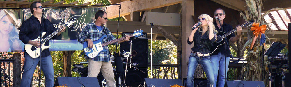 Groovin_on_the_Green_01_5e2d9b50-1f0a-4d43-9d25-e82ceb7449f1