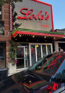 Lola's Diner