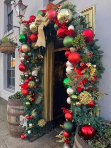 Coach House Stratford upon Avon Festive Doorway