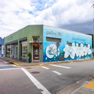 Street view of Gallery 782 in downtown Biloxi
