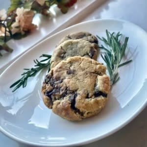 Temecula Chilled Season's Eatings Oak Grove Culinary Creations Chocolate Rosemary Cookies