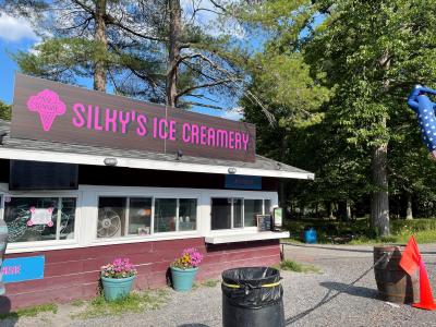 Silky's Ice Creamery