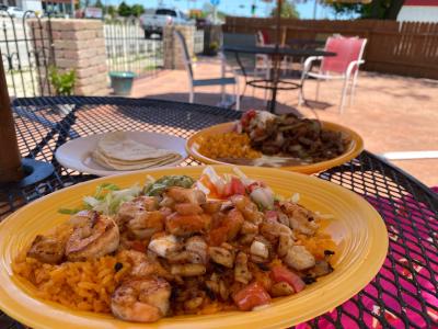 la caretta food outside shrimp