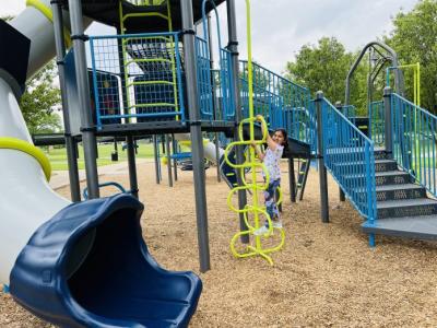 Rashida Rasheed's daughter on playground