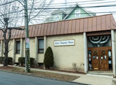 Lee's Funeral Home Full