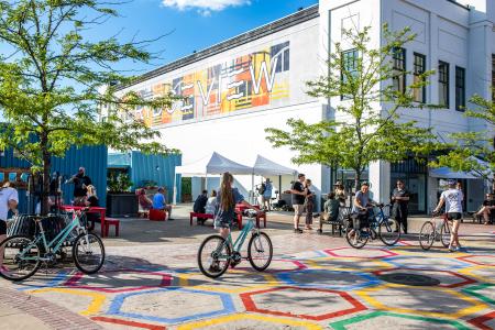 bridgeview box park levee bicycles