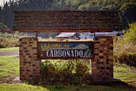 carbonado welcome sign