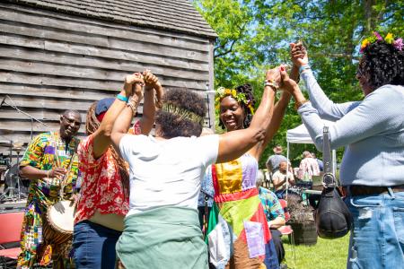Pinkster Celebration, people dancing