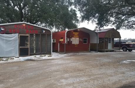 Roger's BBQ Barn