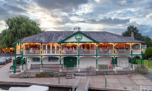 External view of the Boat House Restaurant in Stratford upon Avon