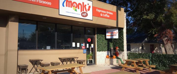 7 Monks Café - Outside
