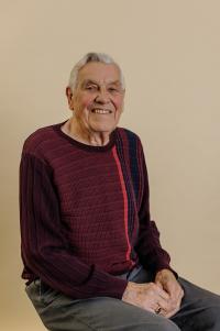 Headshot - Dave Hawker