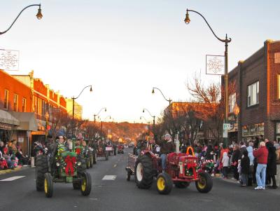The Santa Parade in Sumner goes right down Main Street