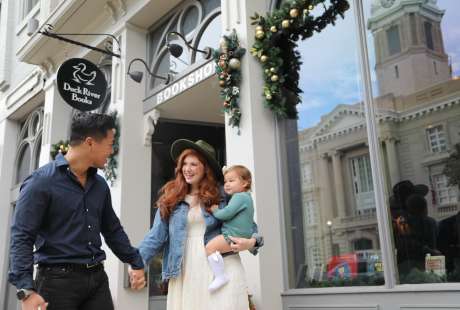 it's Christmas in Columbia family shopping